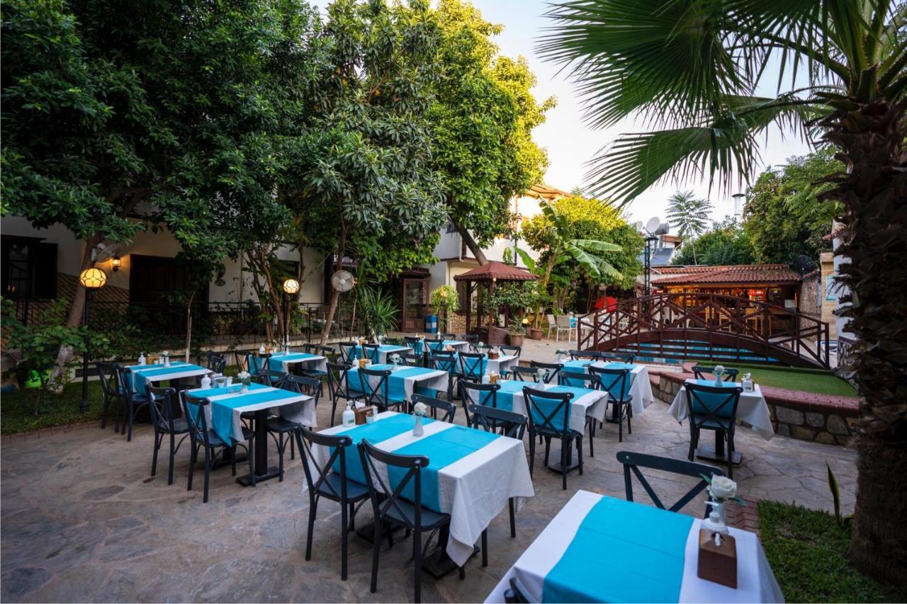 Castle Old Town Hotel Antalya Exterior photo