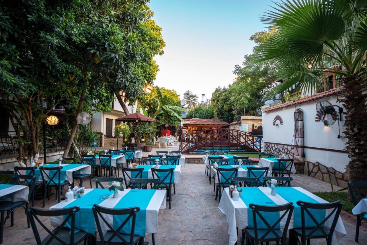Castle Old Town Hotel Antalya Exterior photo