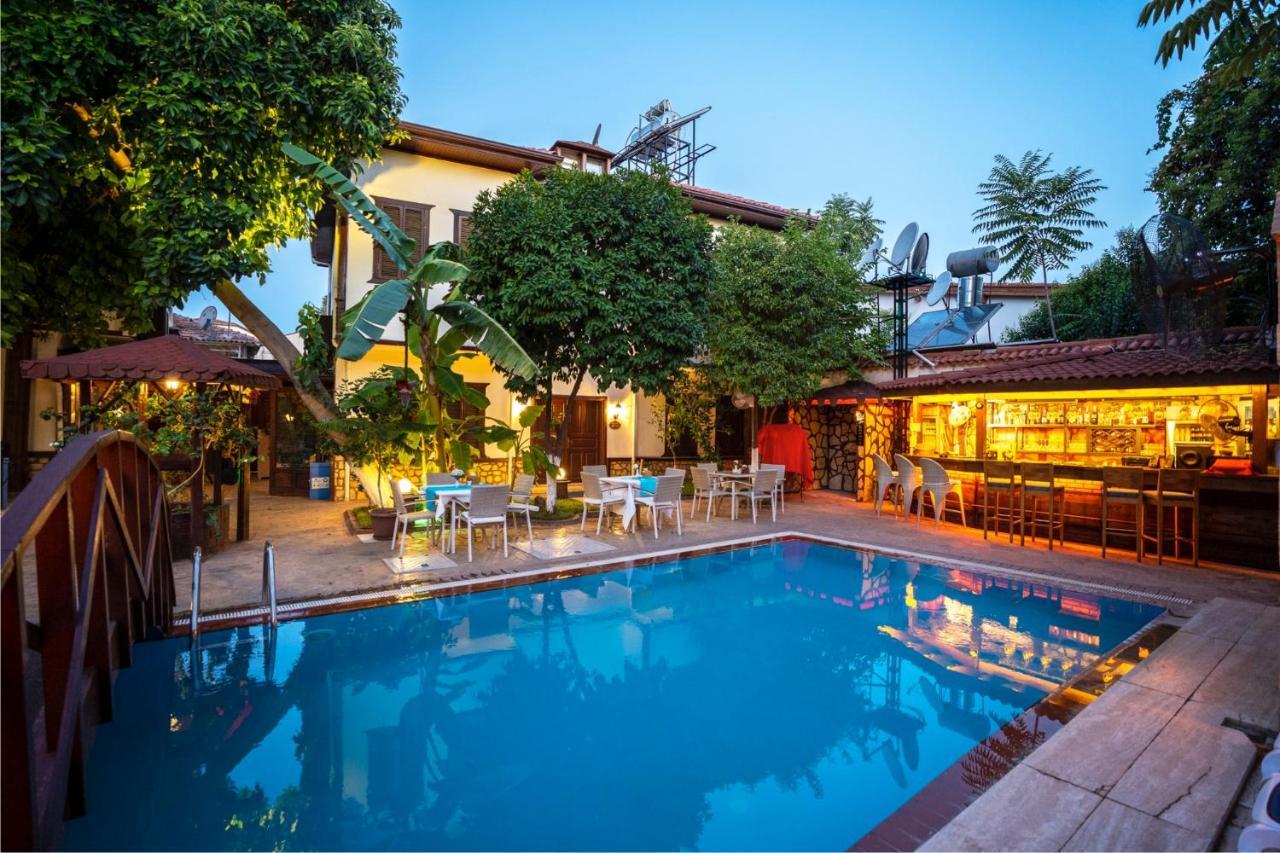 Castle Old Town Hotel Antalya Exterior photo
