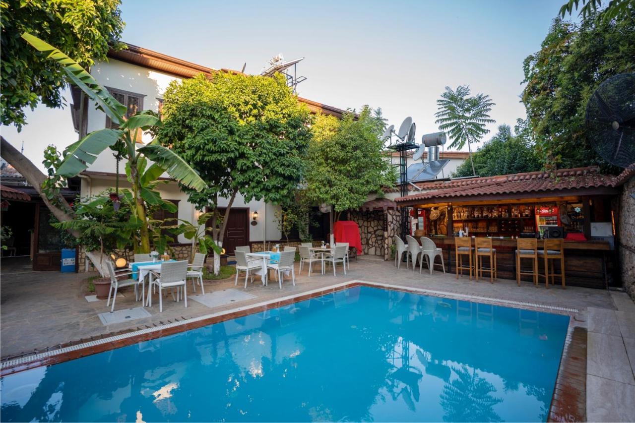 Castle Old Town Hotel Antalya Exterior photo