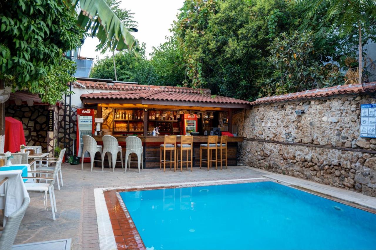 Castle Old Town Hotel Antalya Exterior photo