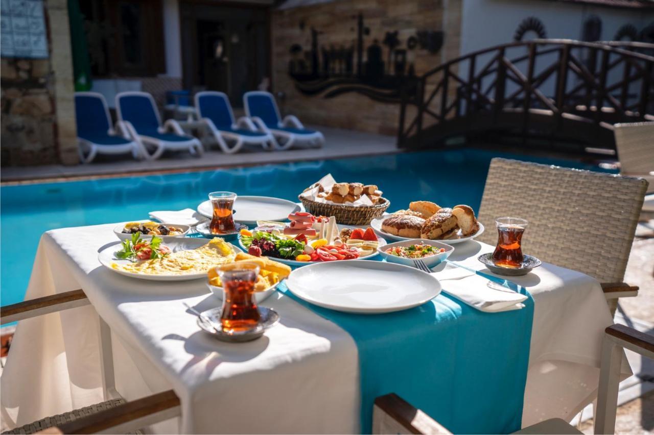 Castle Old Town Hotel Antalya Exterior photo