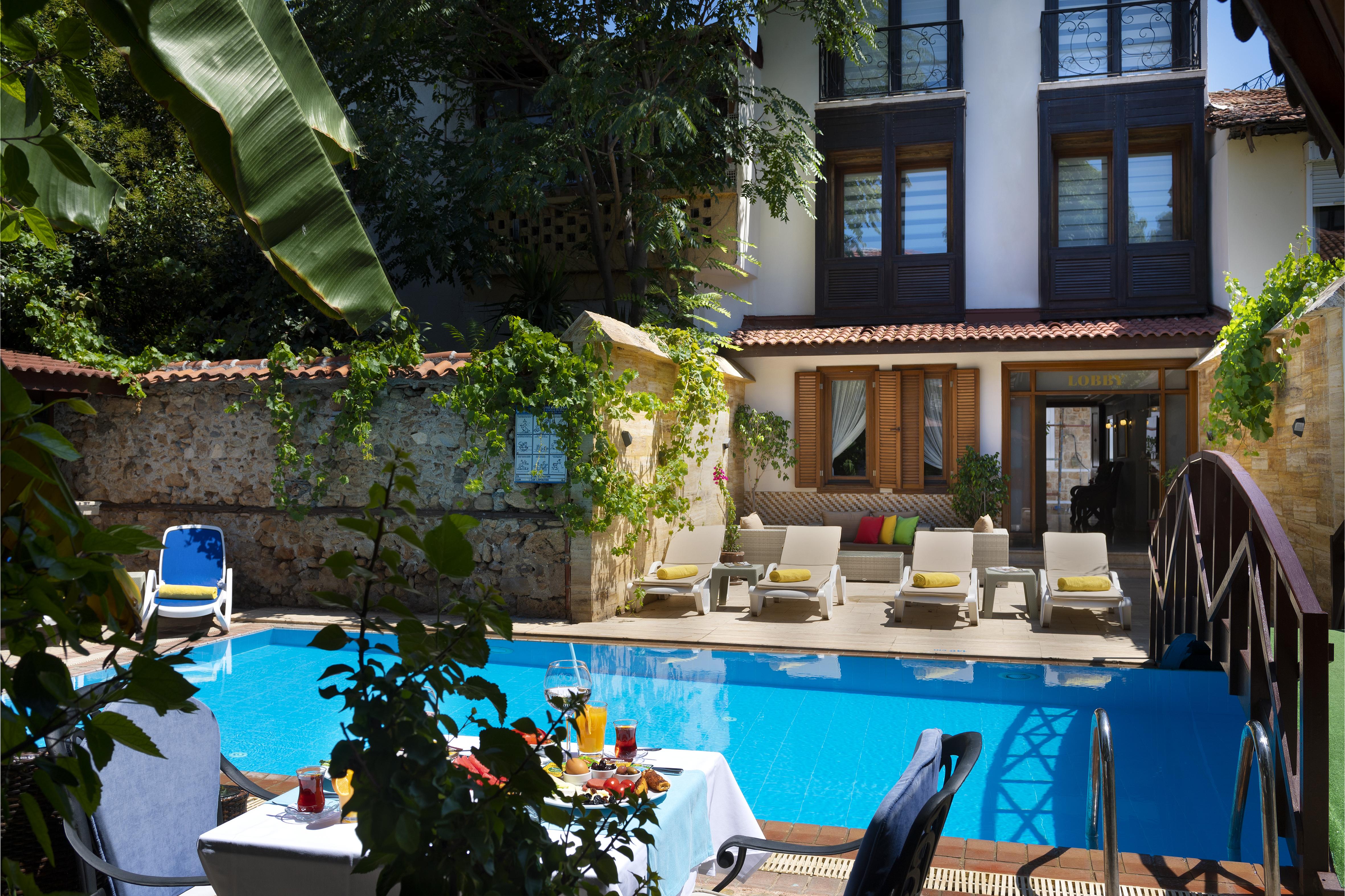 Castle Old Town Hotel Antalya Exterior photo