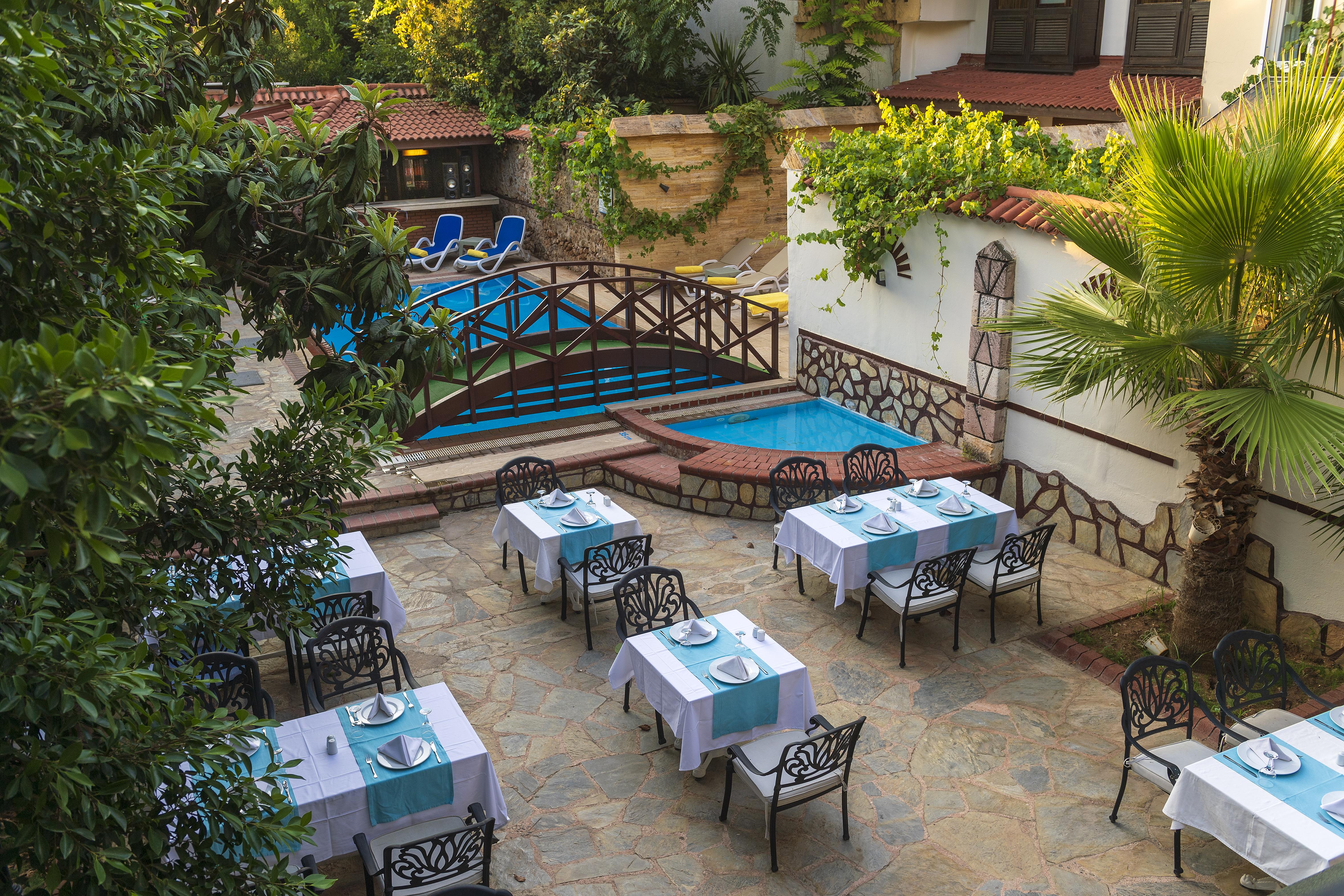 Castle Old Town Hotel Antalya Exterior photo