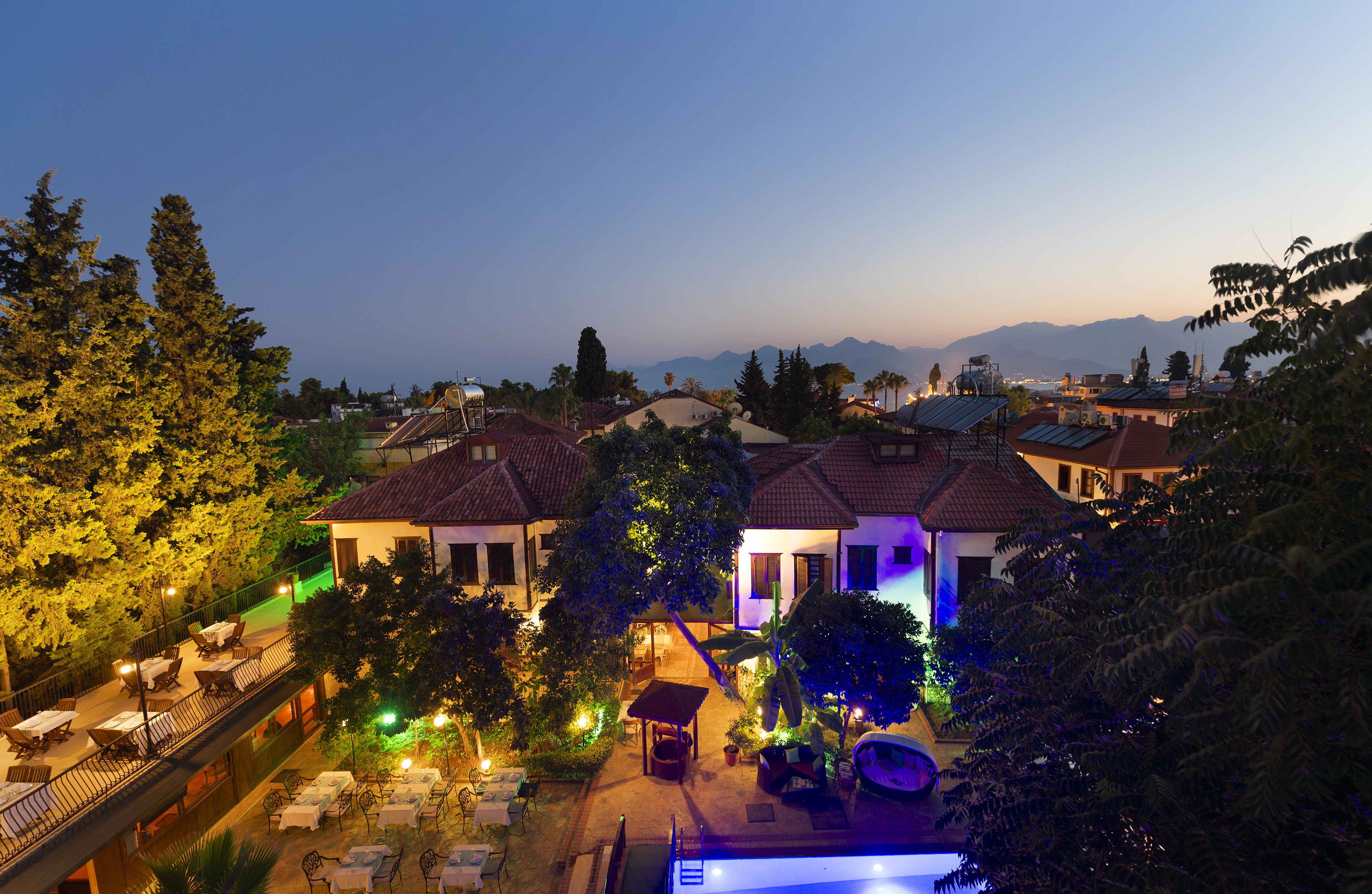 Castle Old Town Hotel Antalya Exterior photo